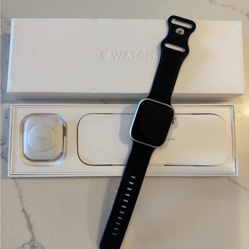 Apple Watch 9 Series 45MM (band not included)